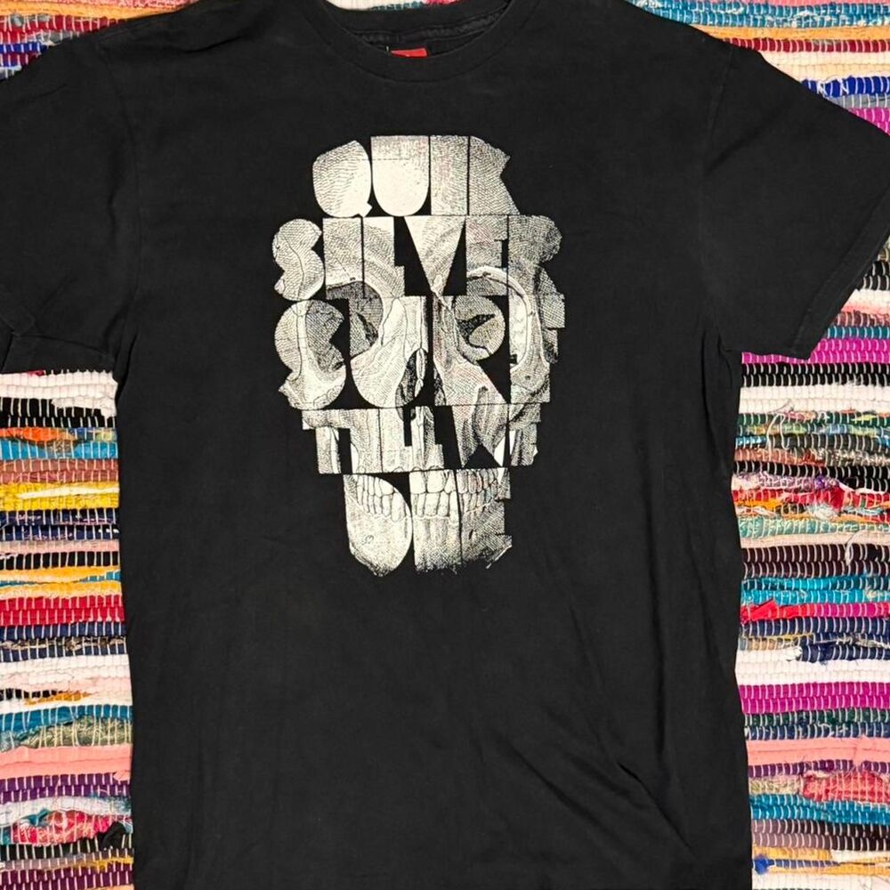 Quiksilver Men's Black and Grey T-shirt